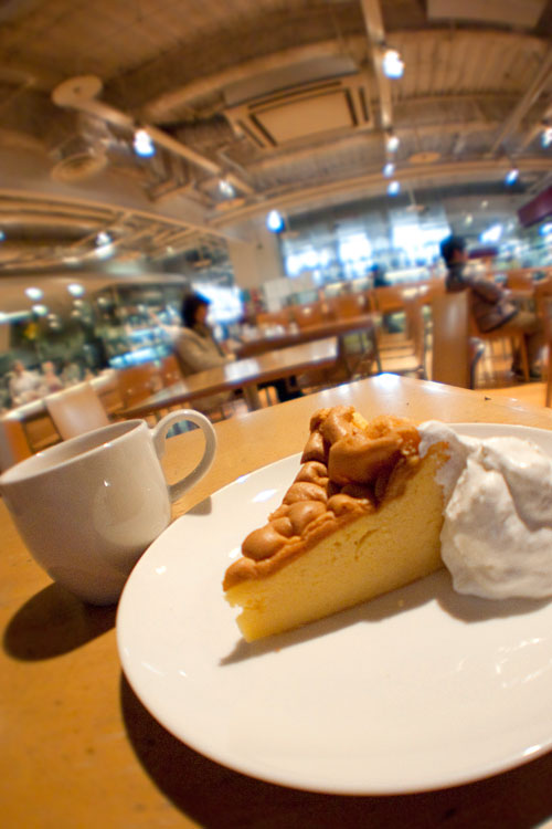 Cafe MUJIでパンデロー